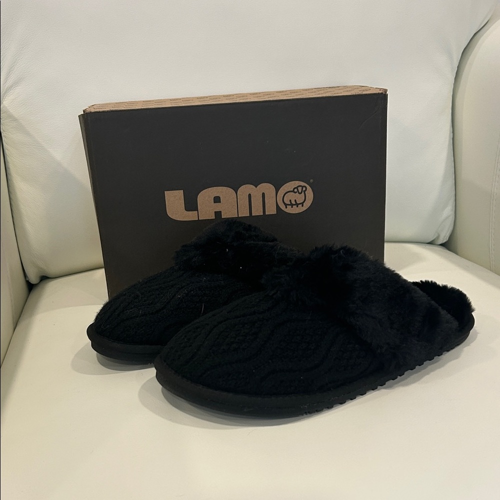 LAMO Women's Cozy Black Knit Slippers Size 9